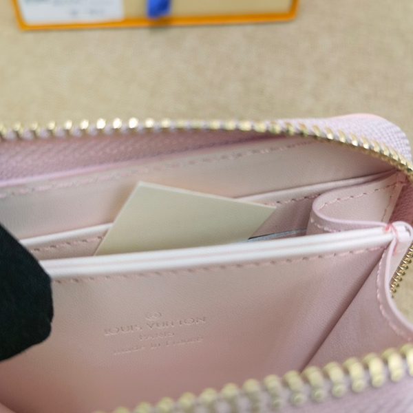 LVコピーウォレット細部ディテール